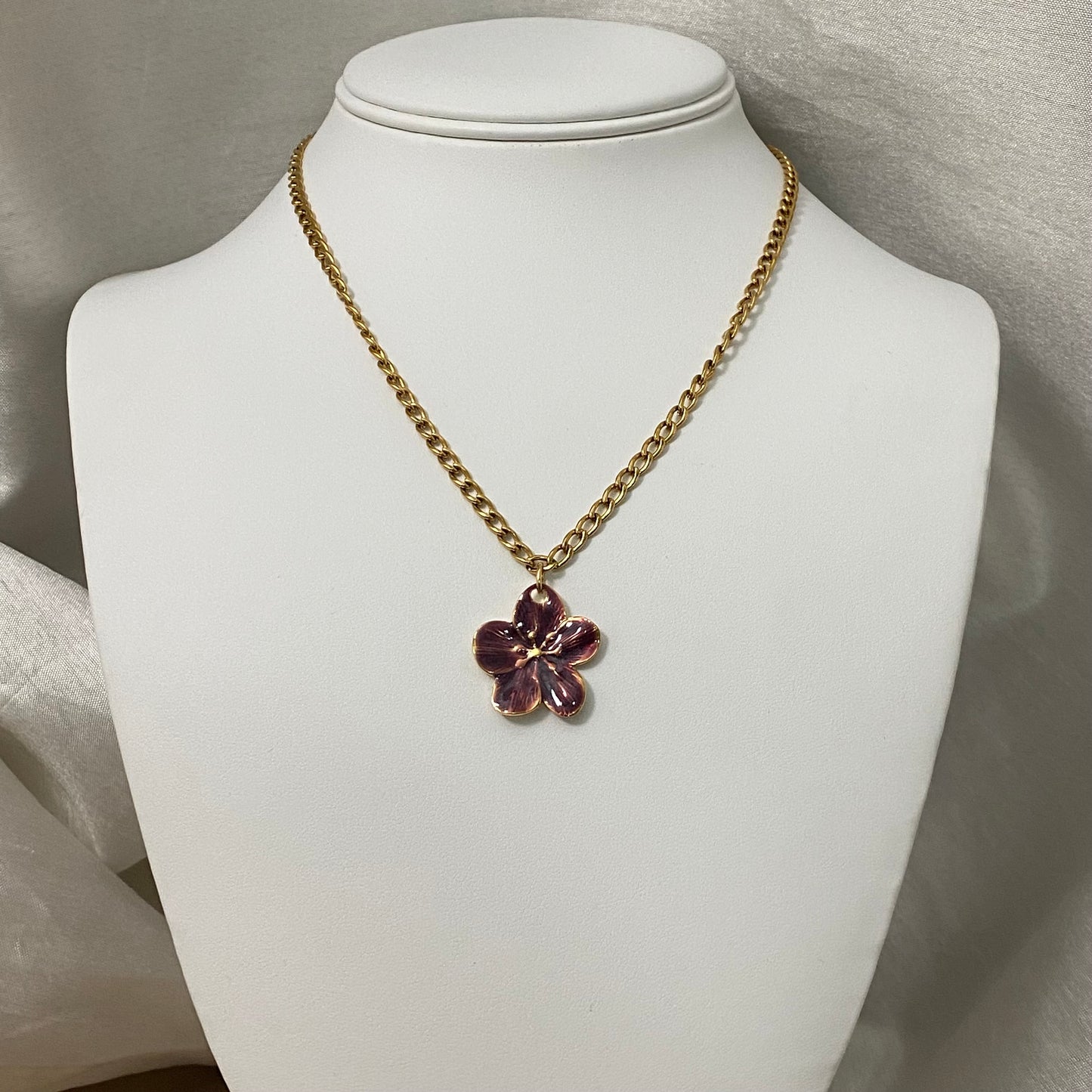 Sangria Flower Necklace
