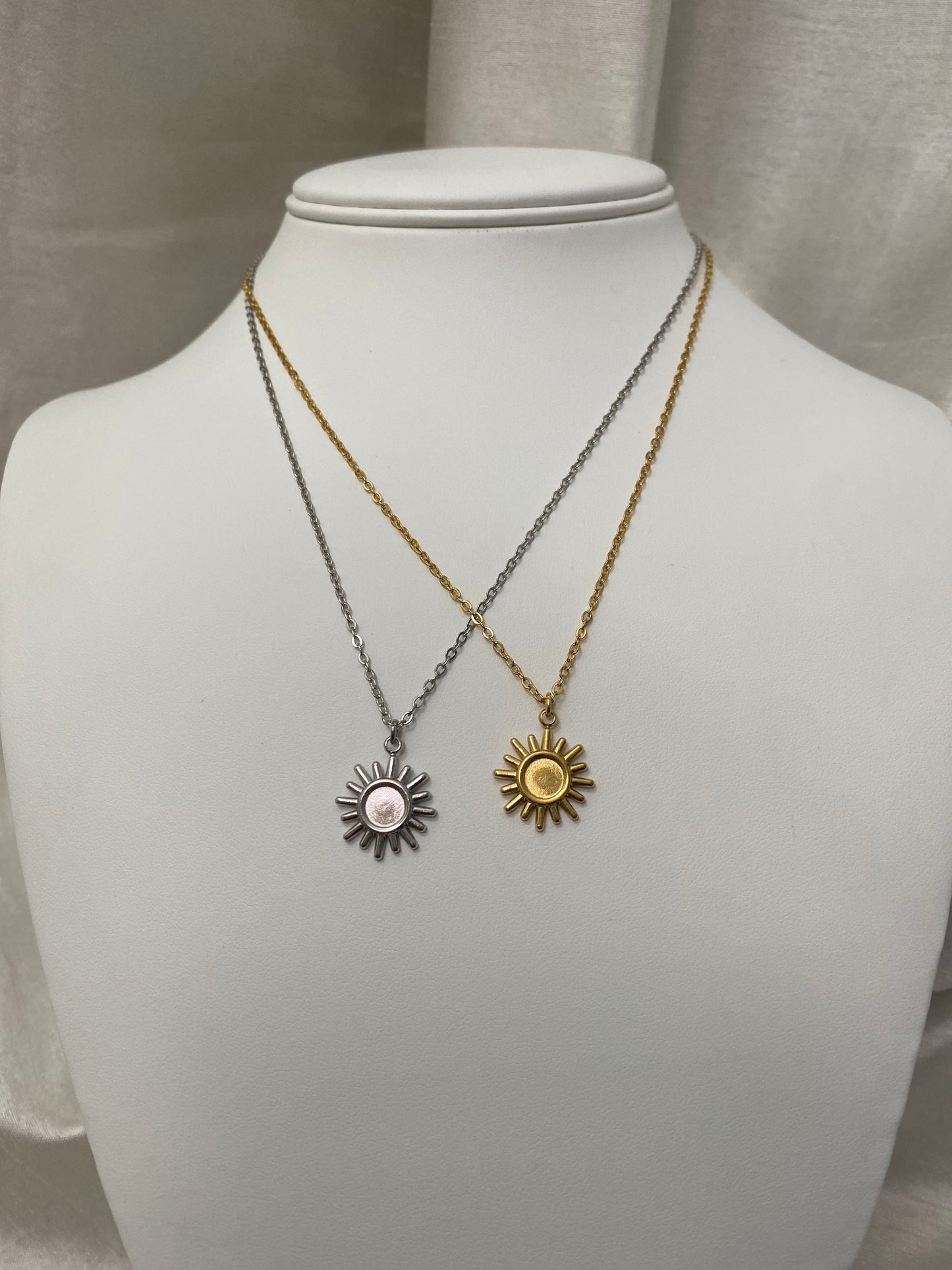 You’re Glowing Necklace | Noa Collection