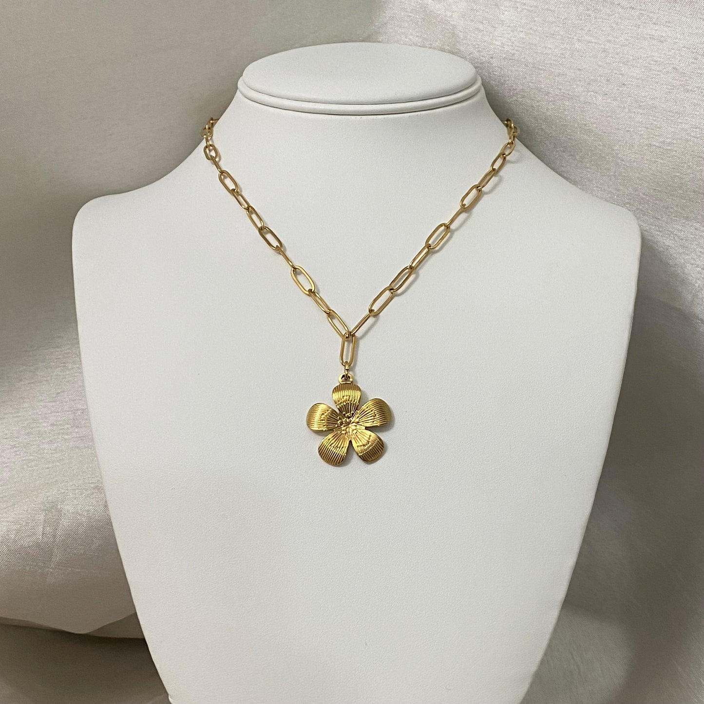 Beach Flower Necklace