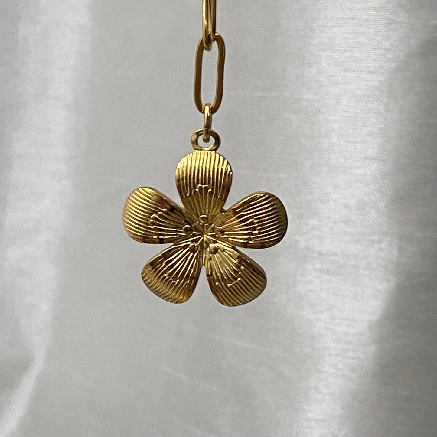 Beach Flower Necklace