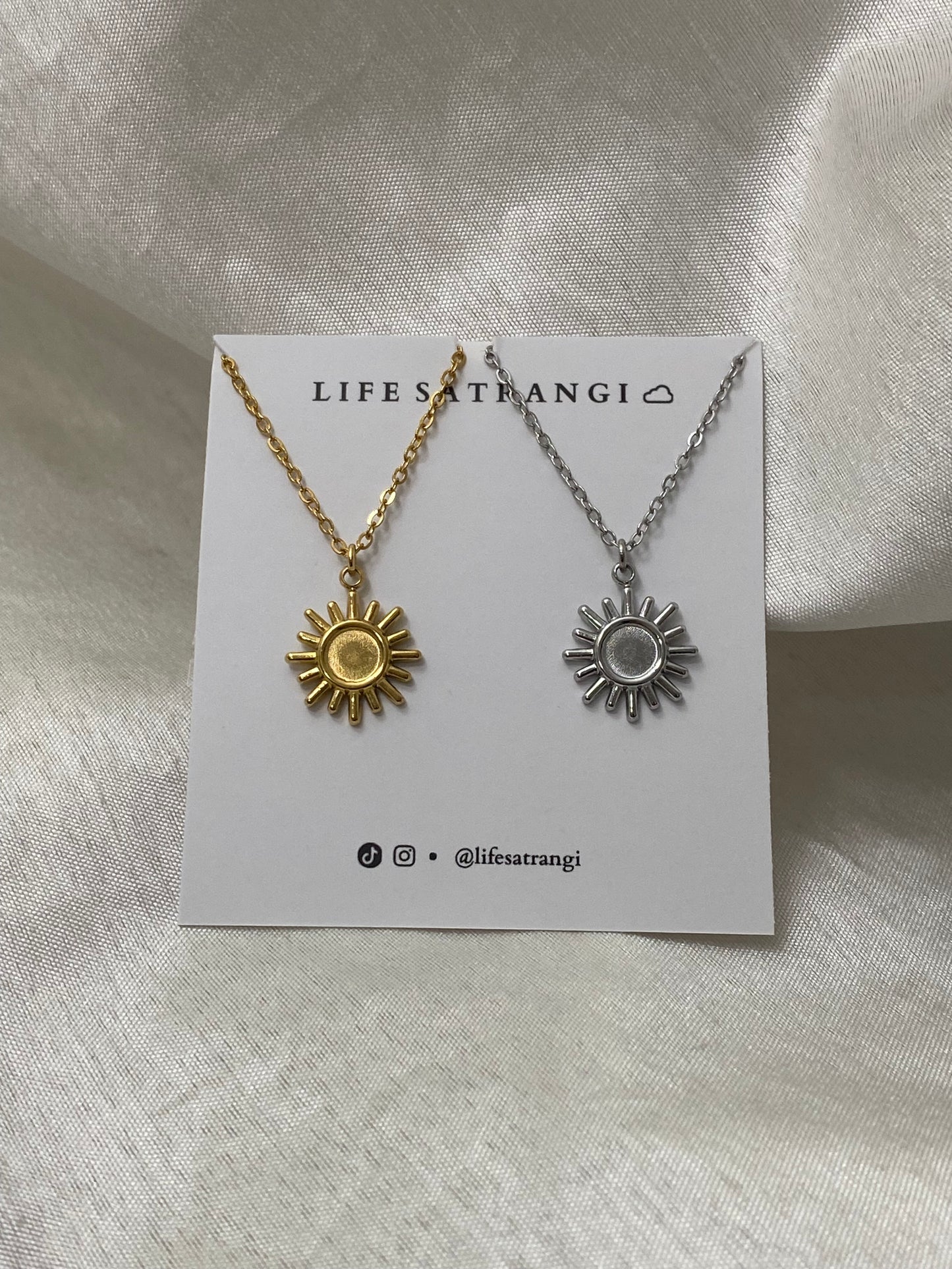 You’re Glowing Necklace | Noa Collection