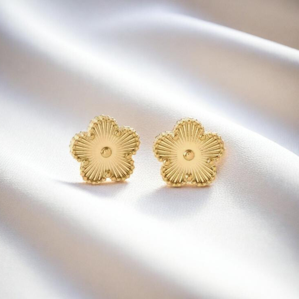 Gold Classivue Studs
