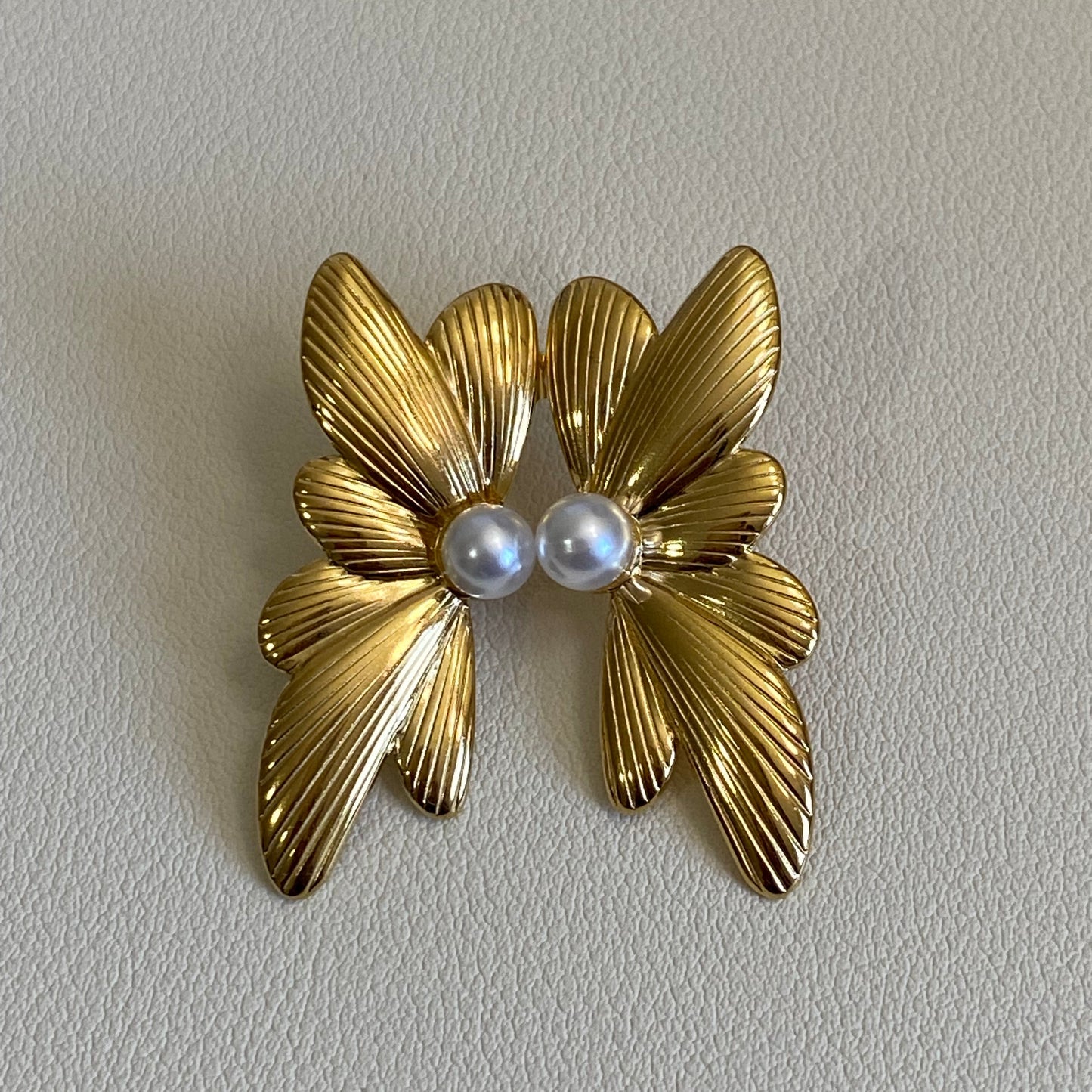 Thalia Pearl Studs