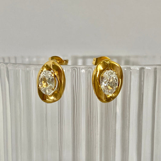 Diala Studs