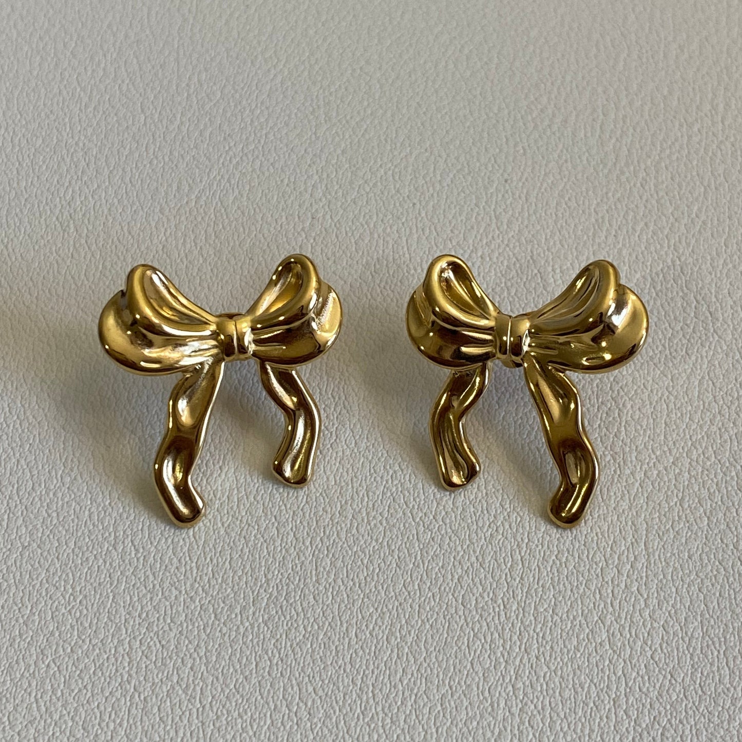 Stella Bow Studs