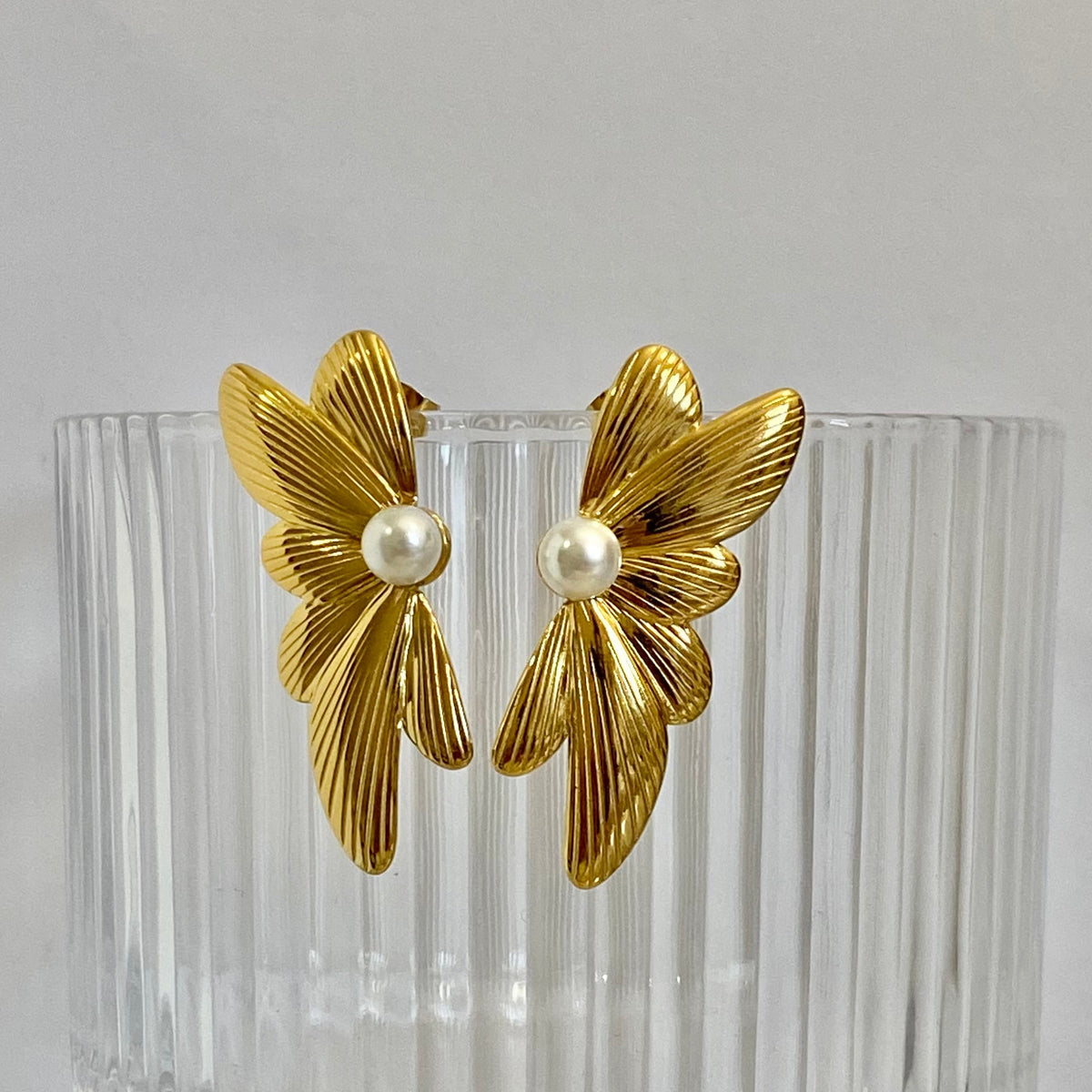 Thalia Pearl Studs