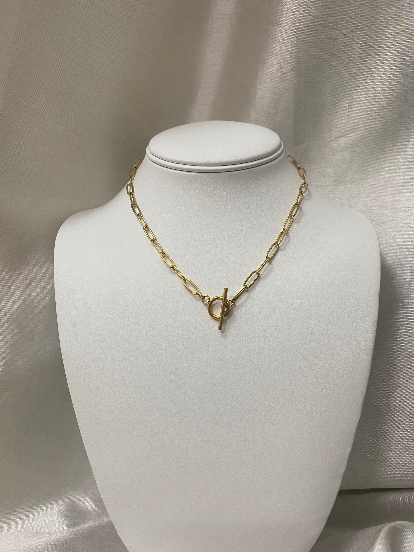 Essential Toggle Clasp Necklace