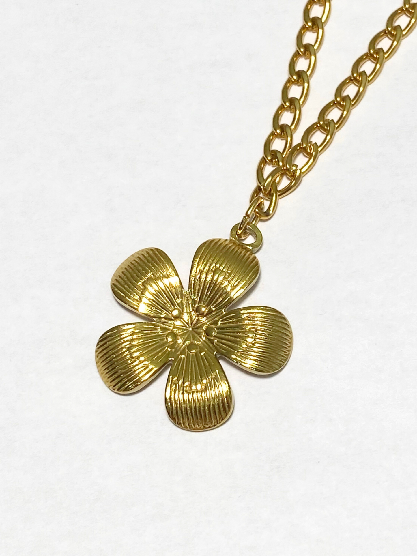 Fleur de Plage Necklace