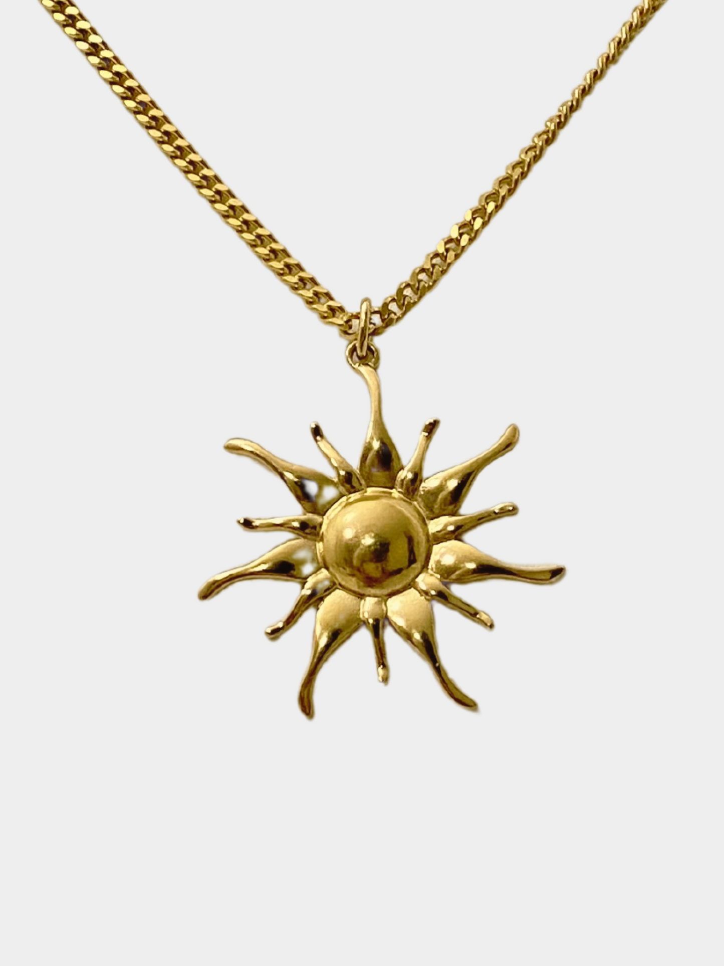 Heatwaves Necklace in Gold