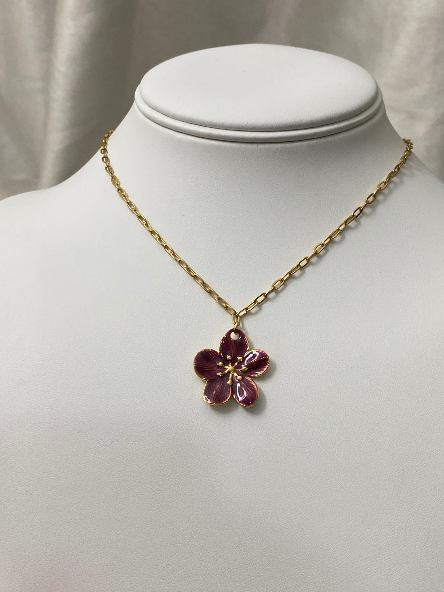 Sangria Flower Necklace