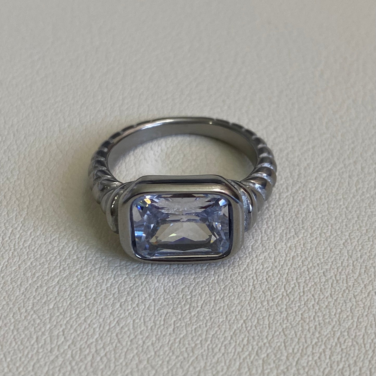 Gemlet Ring