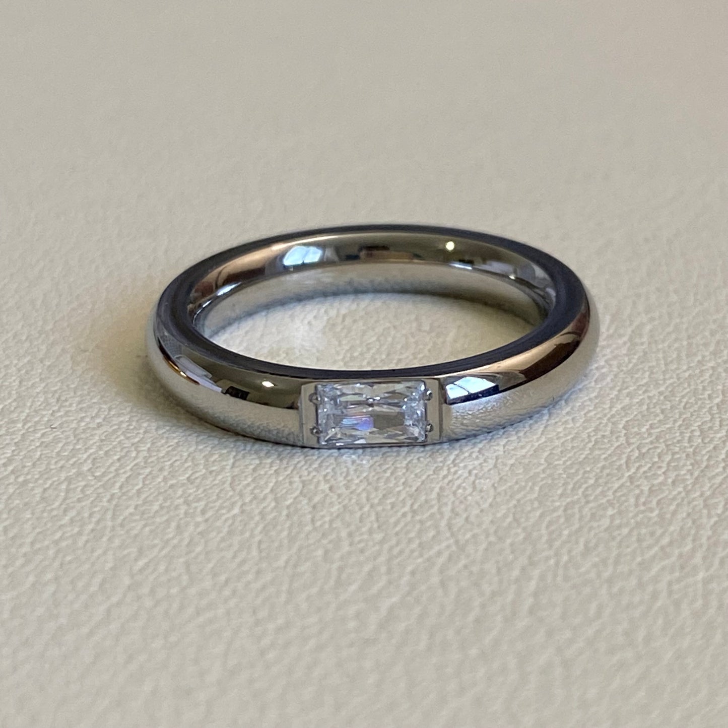 Suave Ring