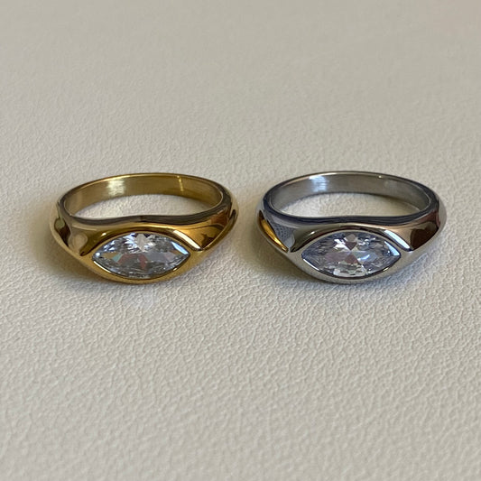 Crest Ring