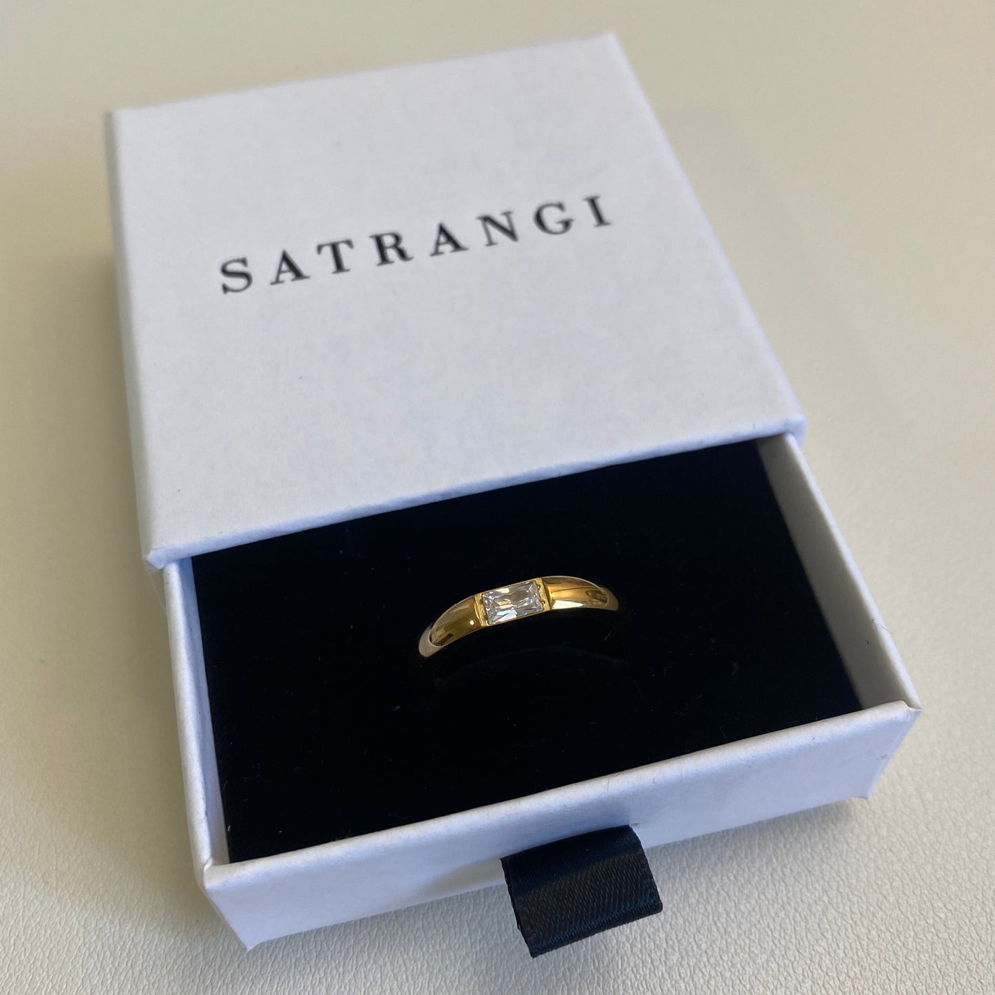 Suave Ring