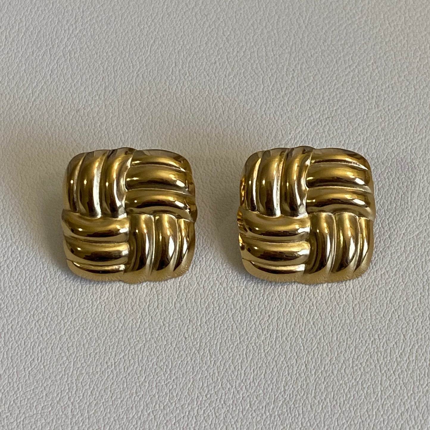 Hatori Studs