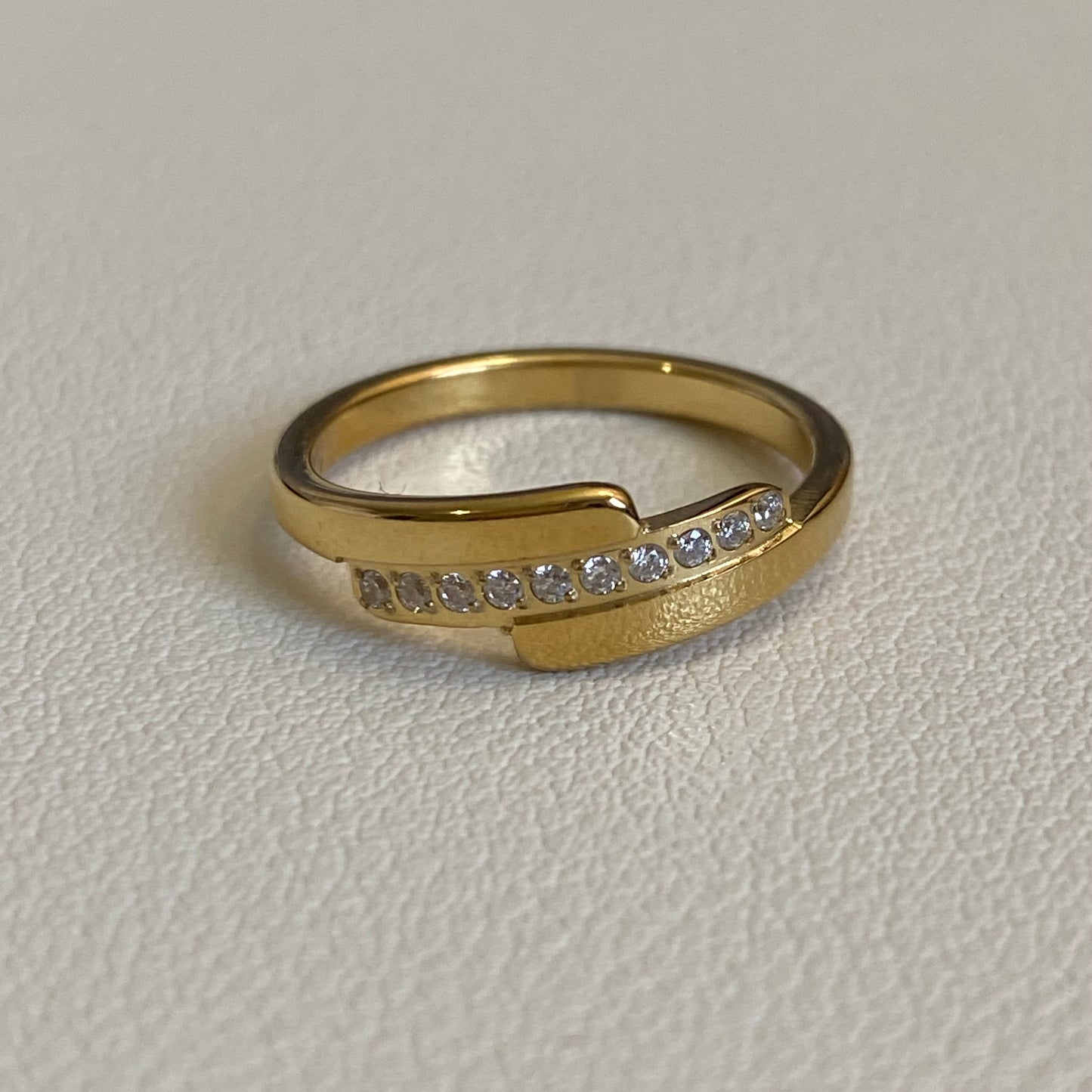 Breeze Ring
