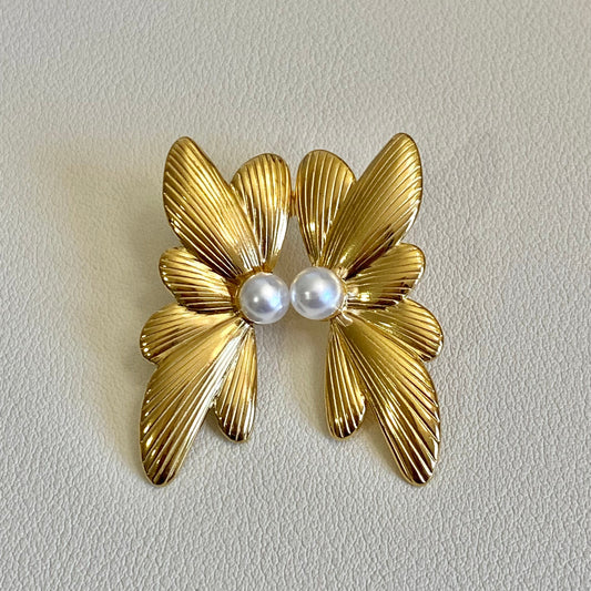 Thalia Pearl Studs