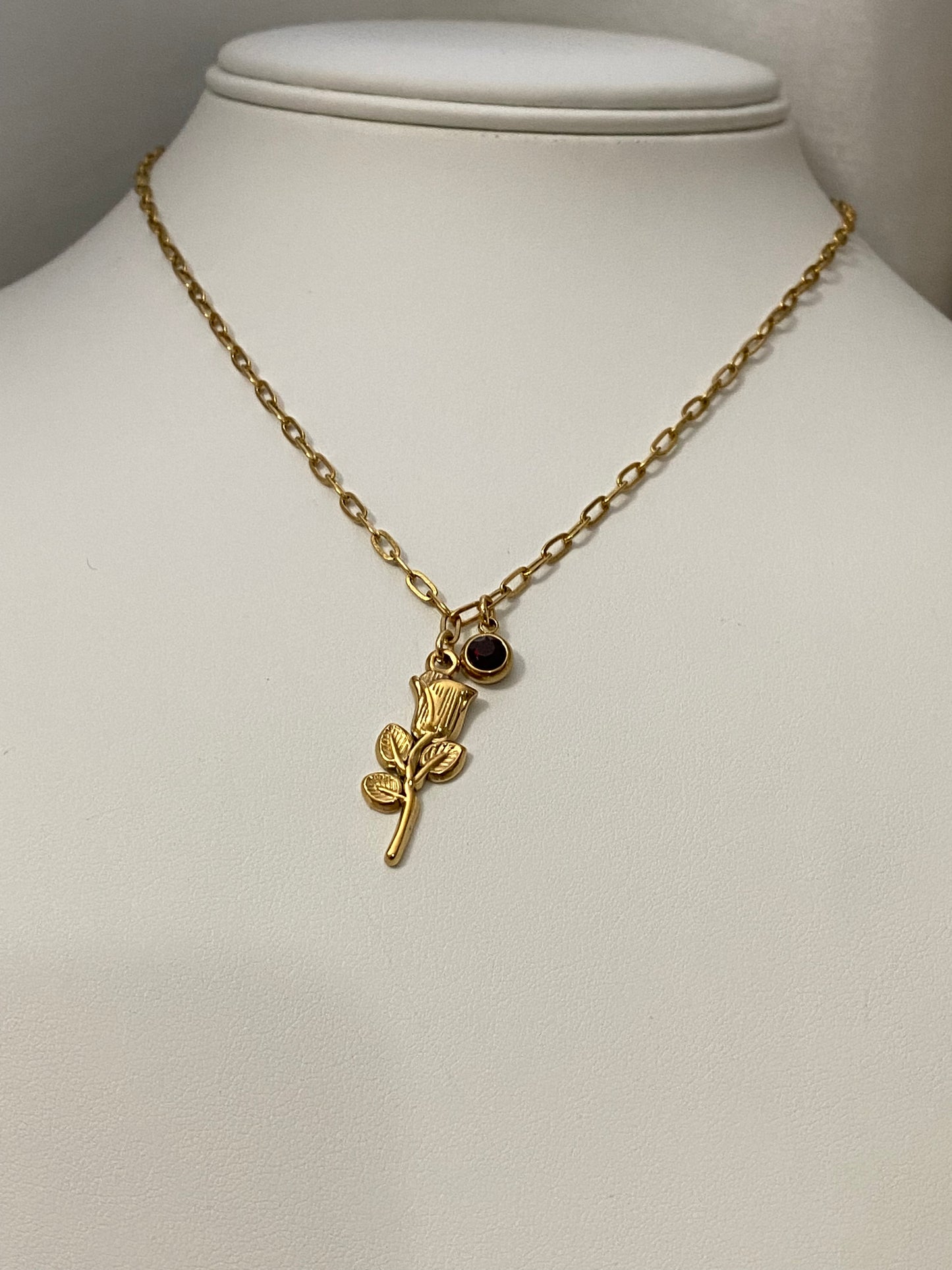 Intense Rose Necklace