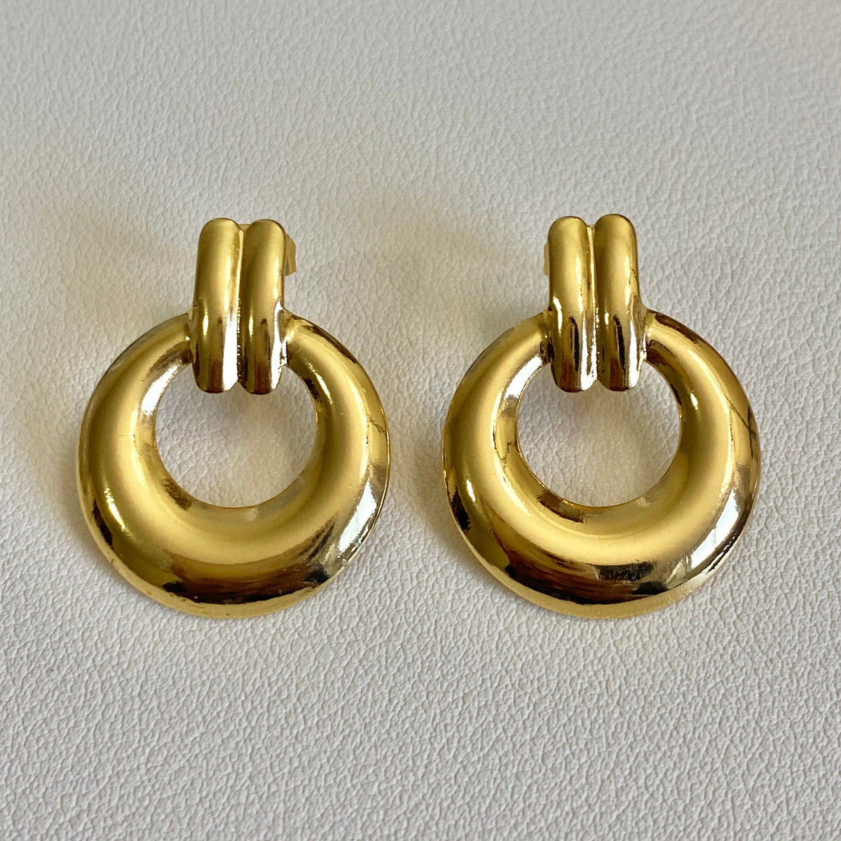 Delphi Studs